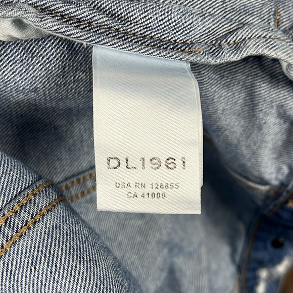 DL1961 Clyde Classic Jean Jacket in Oslo.